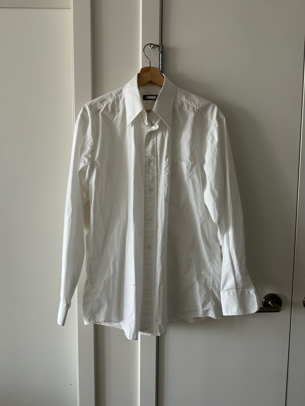 Men's White Long-Sleeve Dress Shirt